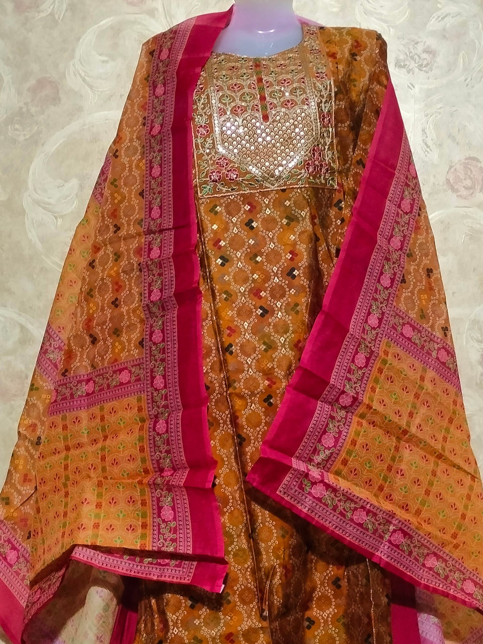 Stylish Round Neck Suit Set with Dupatta & Pajama – XL Size - Image 5