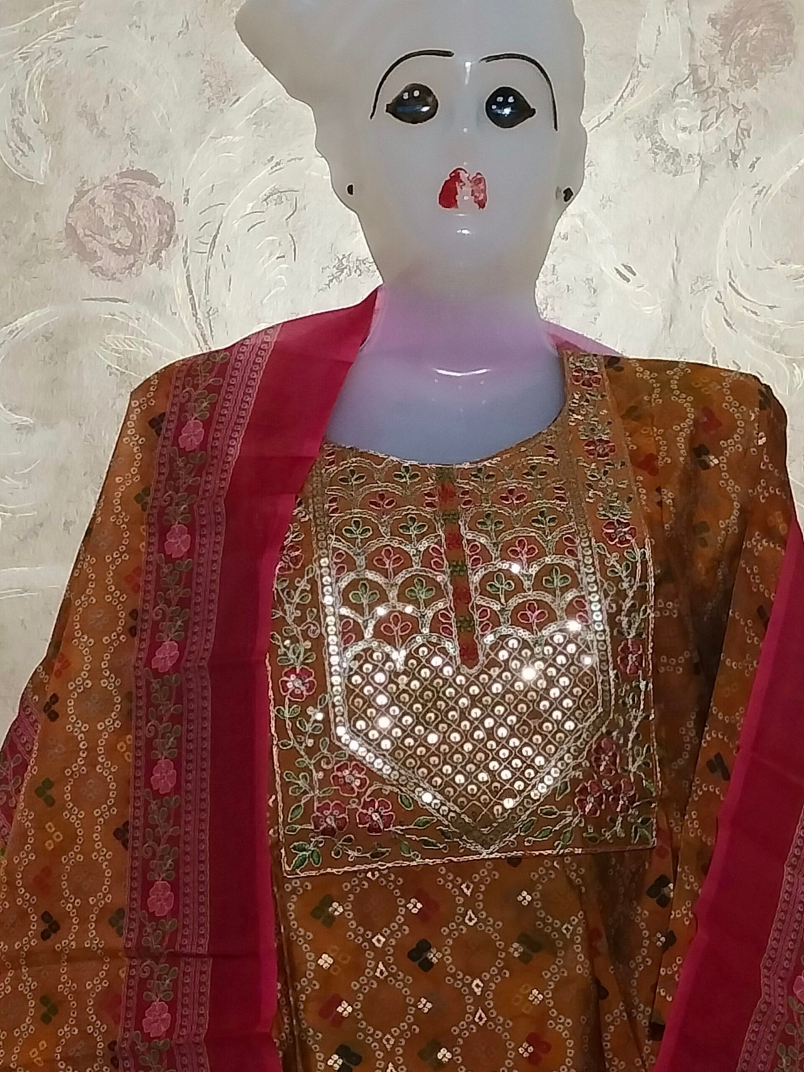 Stylish Round Neck Suit Set with Dupatta & Pajama – XL Size - Image 4