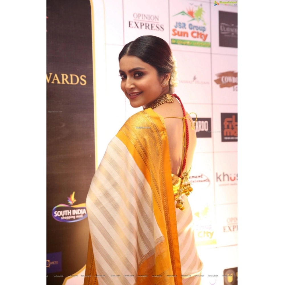 Generic Women's Silk Printed Saree With Unstitched Blouse 5.5Mtr (Off White-Yellow) - Image 2