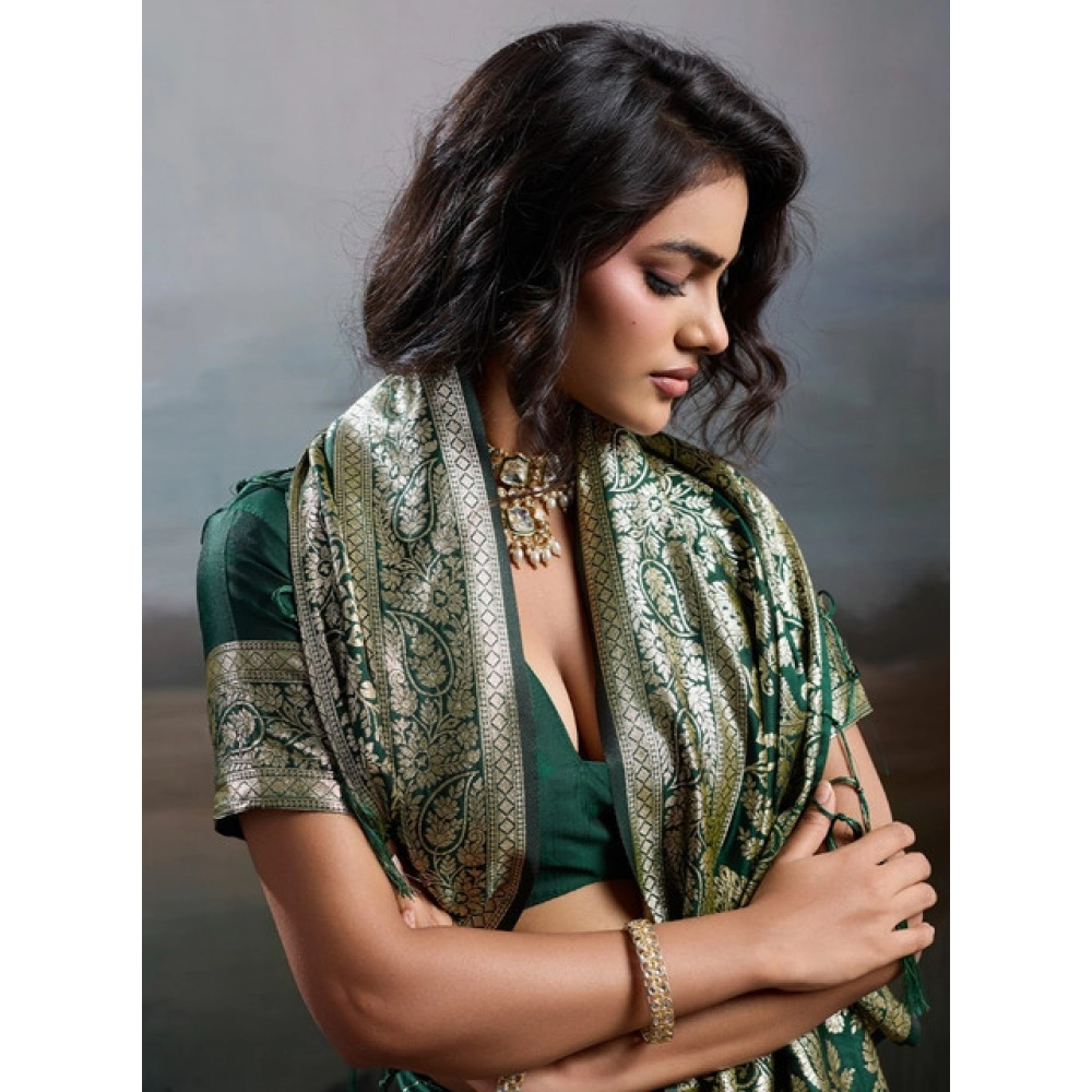 Generic Women's Silk Blend Printed Saree With Unstitched Blouse 5.5Mtr (Dark Green) - Image 4