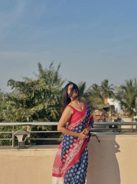 Generic Women's Linen Printed Saree With Unstitched Blouse - 5.5 Mtr (Blue-Red) - Image 5