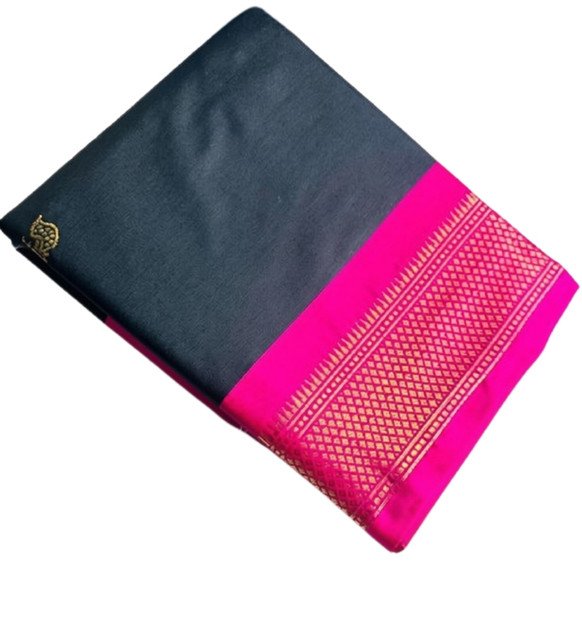 Generic Women's Cotton Silk Solid Saree With Unstitched Blouse - 5.5 Mtr (Black-Pink) - Image 2