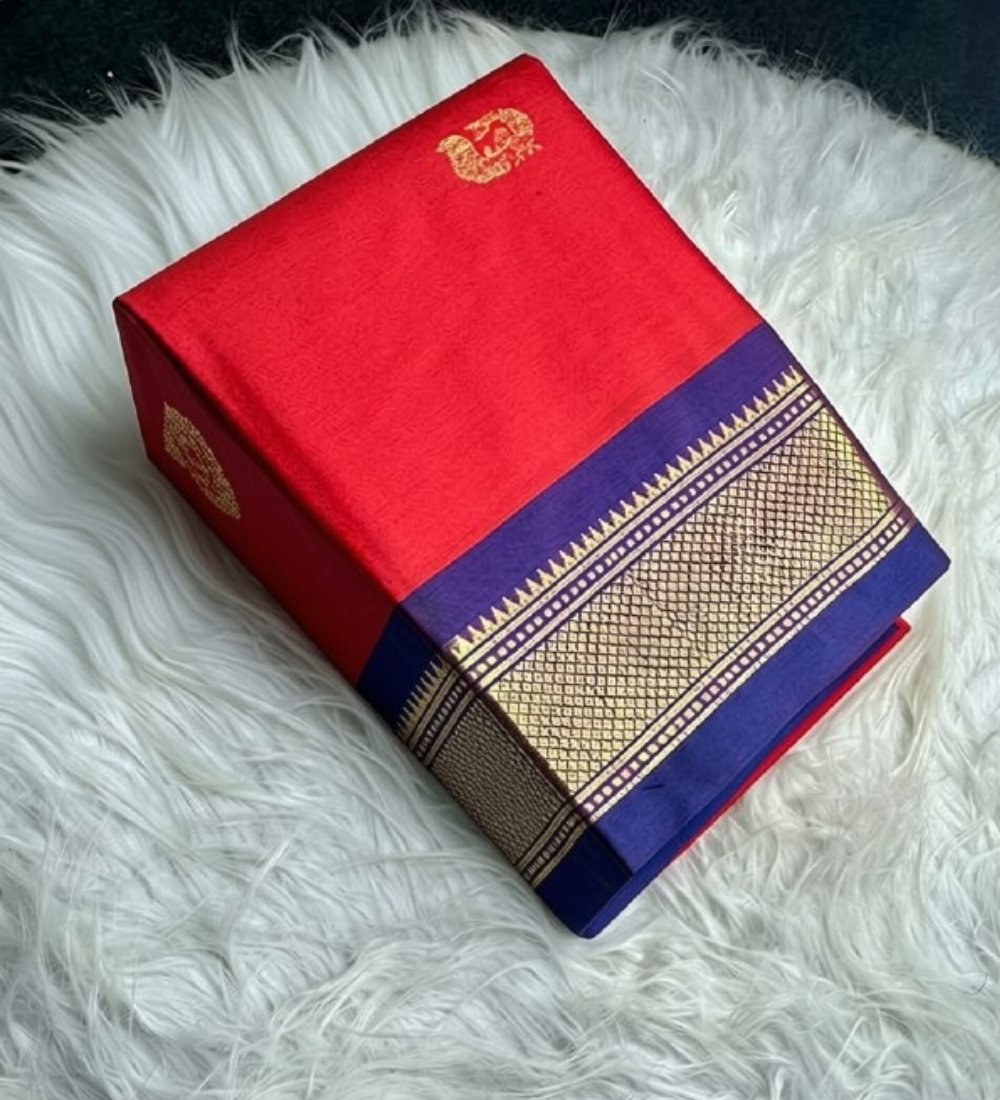 Generic Women's Cotton Silk Solid Saree With Unstitched Blouse - 5.5 Mtr (Red-Blue)