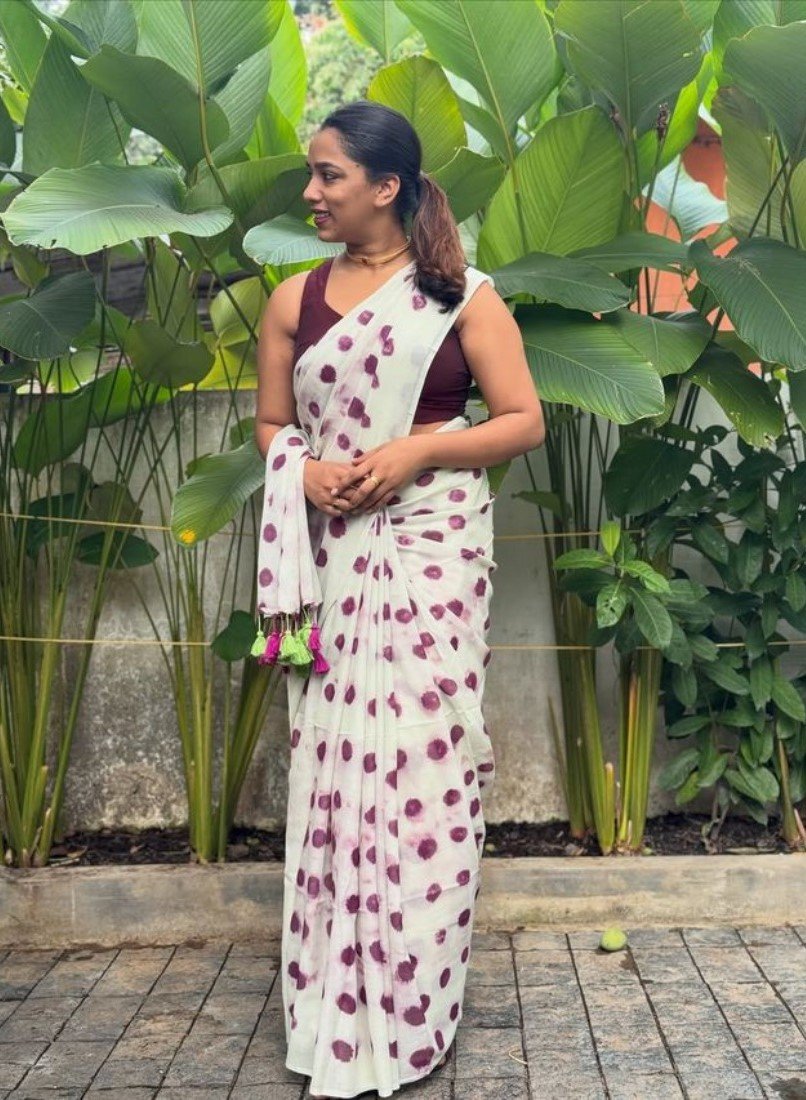 Generic Women's Linen Printed Saree With Unstitched Blouse - 5.5 Mtr (White-Wine) - Image 5
