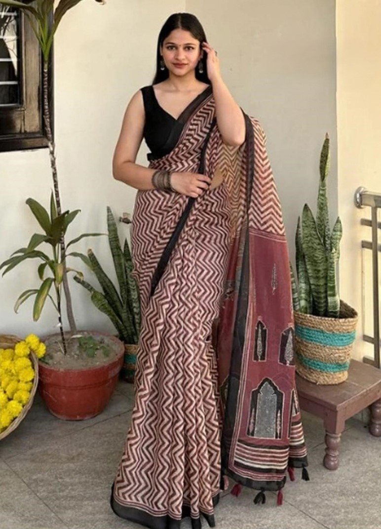 Generic Women's Linen Cotton Printed Saree With Unstitched Blouse - 5.5 Mtr (Brown)